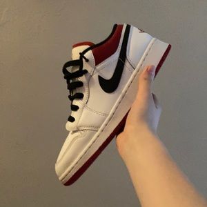 Jordan 1 Low Chicago